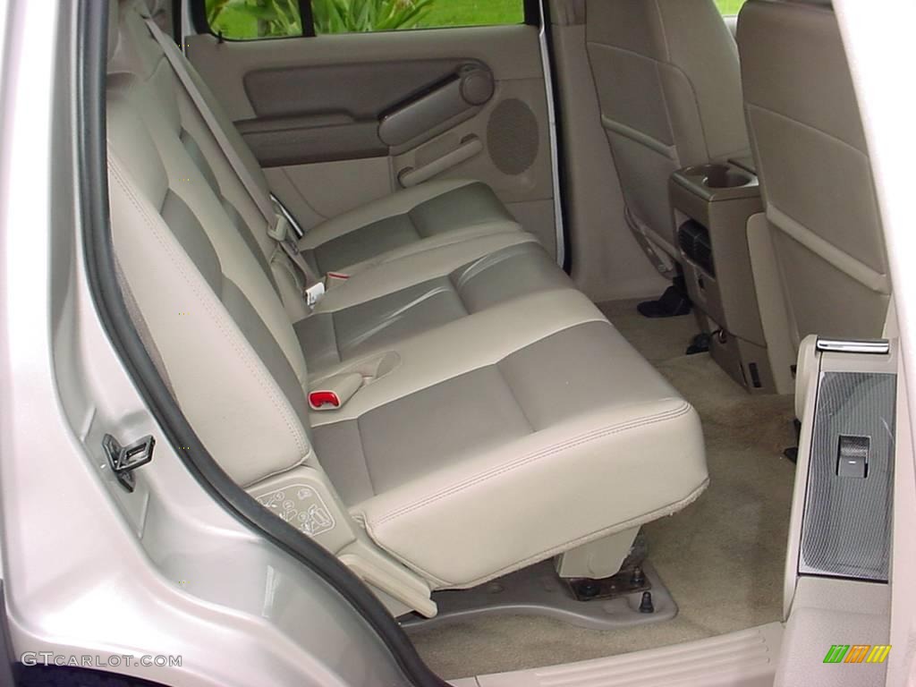 2006 Explorer XLT - Silver Birch Metallic / Camel photo #13