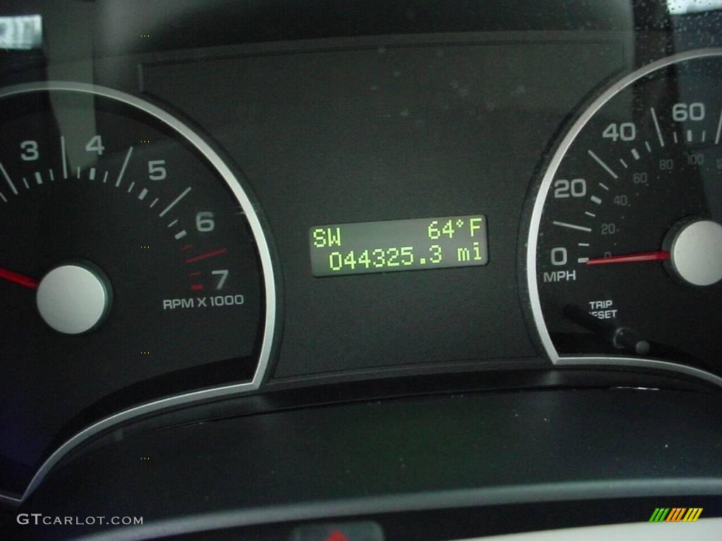 2006 Explorer XLT - Silver Birch Metallic / Camel photo #17