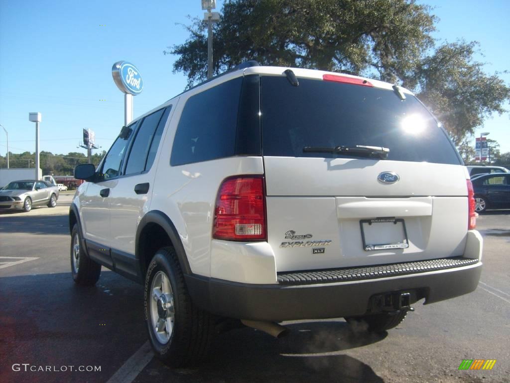 2003 Explorer XLT 4x4 - Oxford White / Graphite Grey photo #5