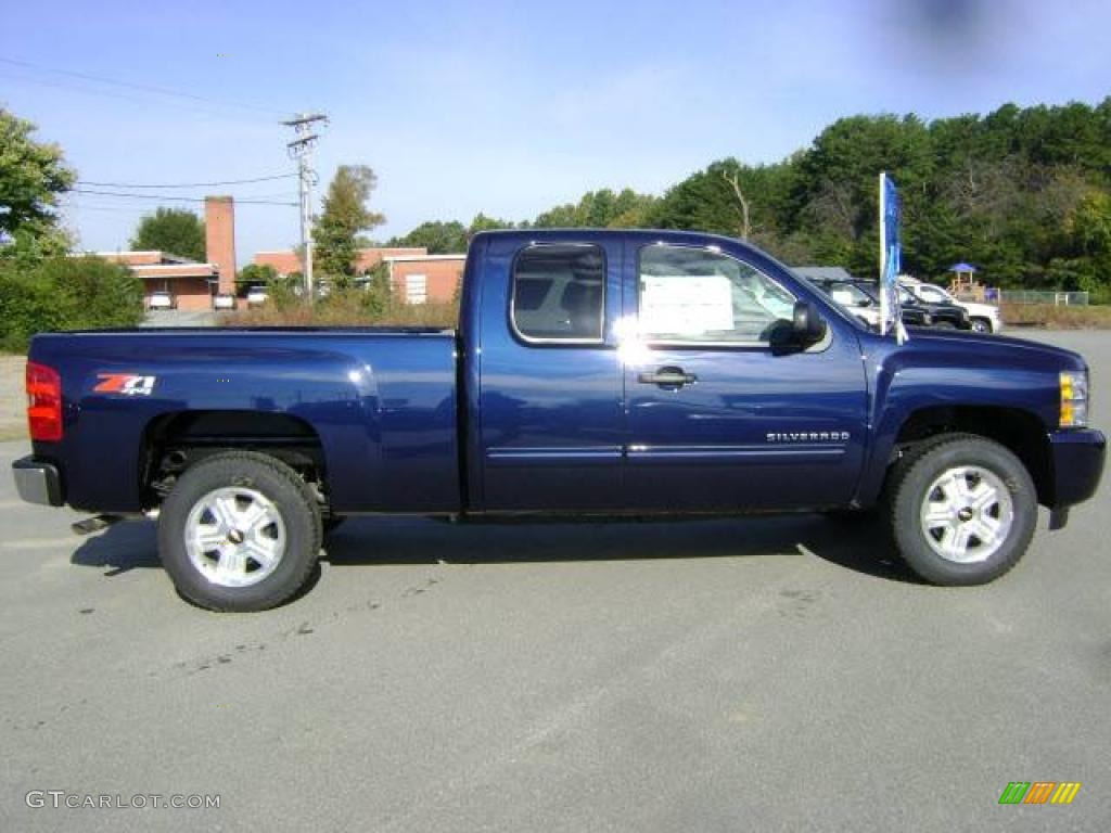 2009 Silverado 1500 LT Extended Cab 4x4 - Imperial Blue Metallic / Light Titanium photo #3