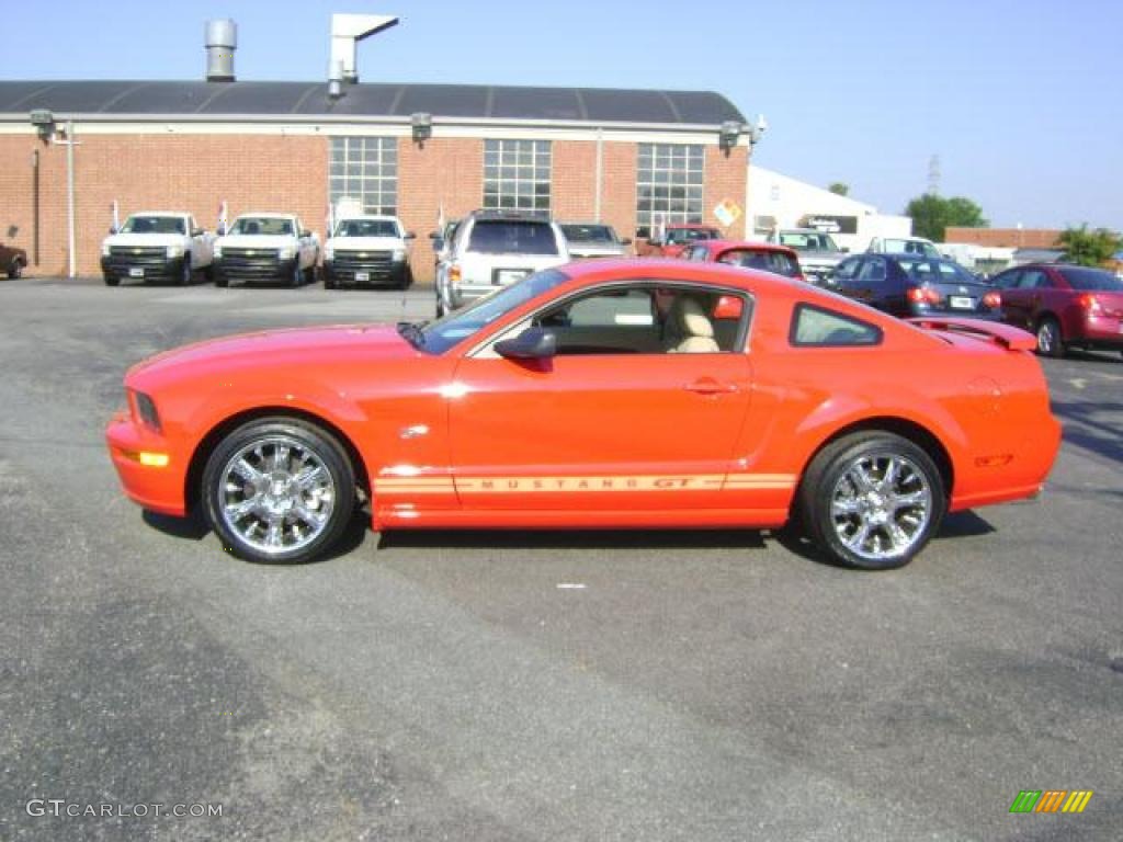 2006 Mustang GT Premium Coupe - Torch Red / Light Parchment photo #3