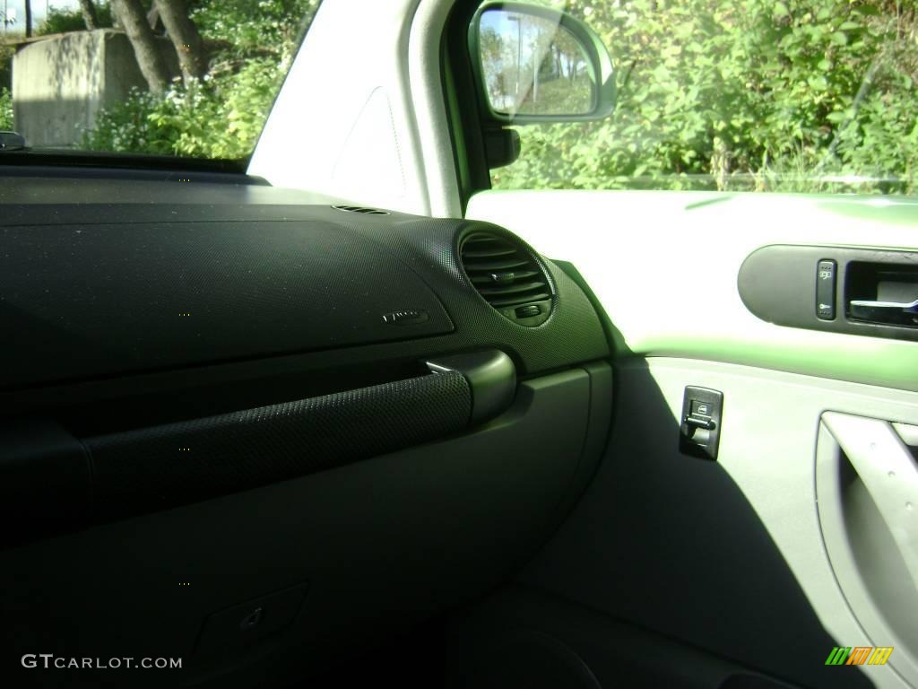 2000 New Beetle GLS Coupe - Green / Black photo #20