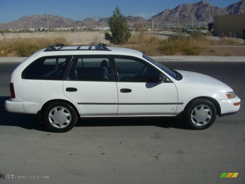 1996 Corolla DX Wagon - Super White / Gray photo #11