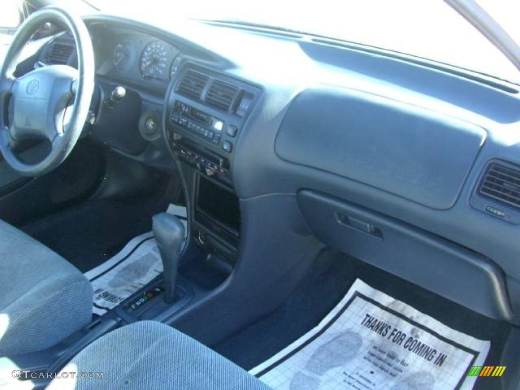 1996 Corolla DX Wagon - Super White / Gray photo #27
