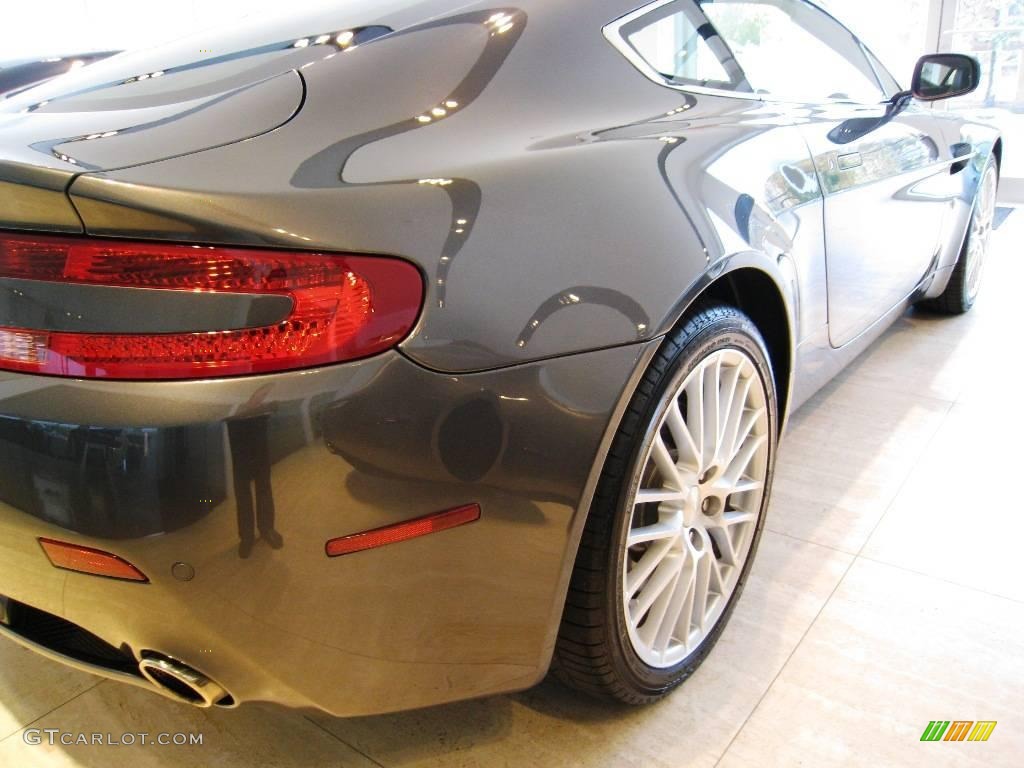 2009 V8 Vantage Coupe - Meteorite Silver / Iron Ore Red photo #13