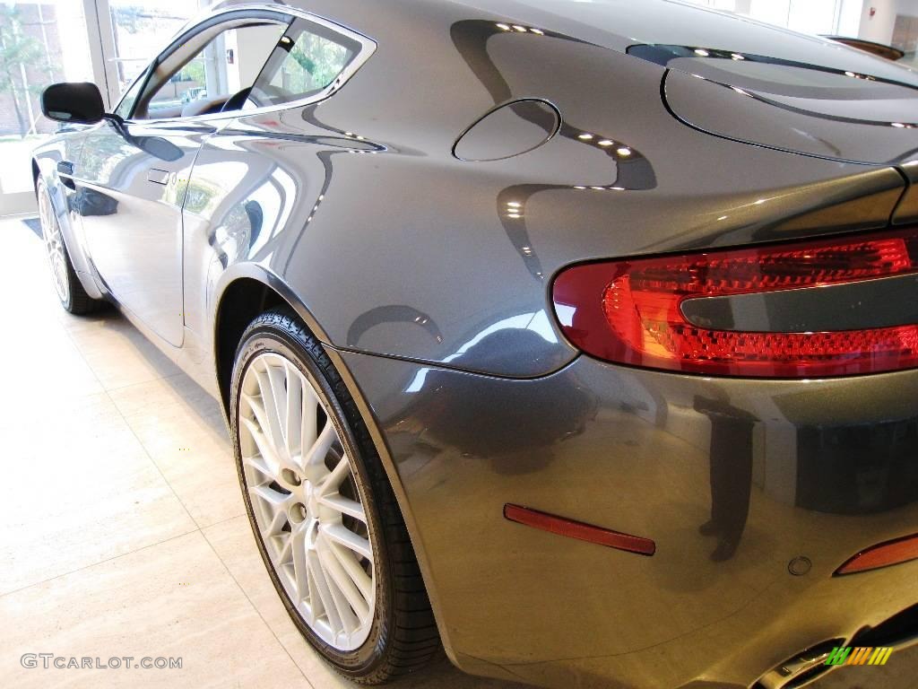 2009 V8 Vantage Coupe - Meteorite Silver / Iron Ore Red photo #14