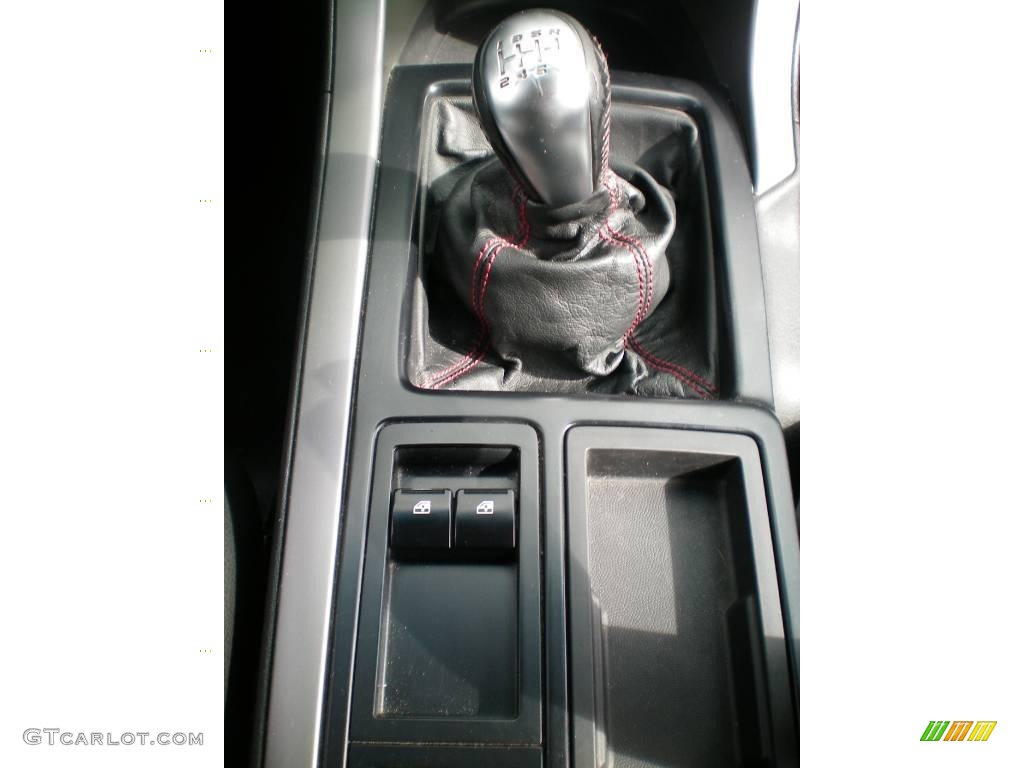 2004 GTO Coupe - Quicksilver Metallic / Black photo #22