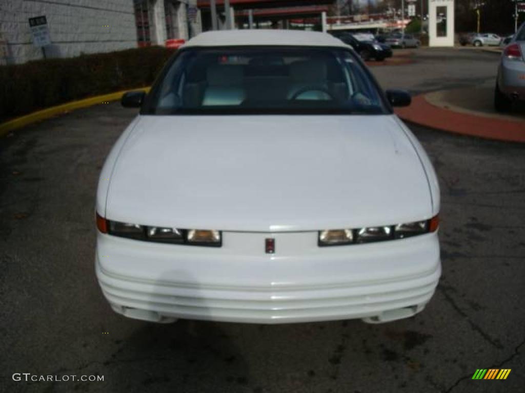 1994 Cutlass Supreme Convertible - Bright White / White photo #6