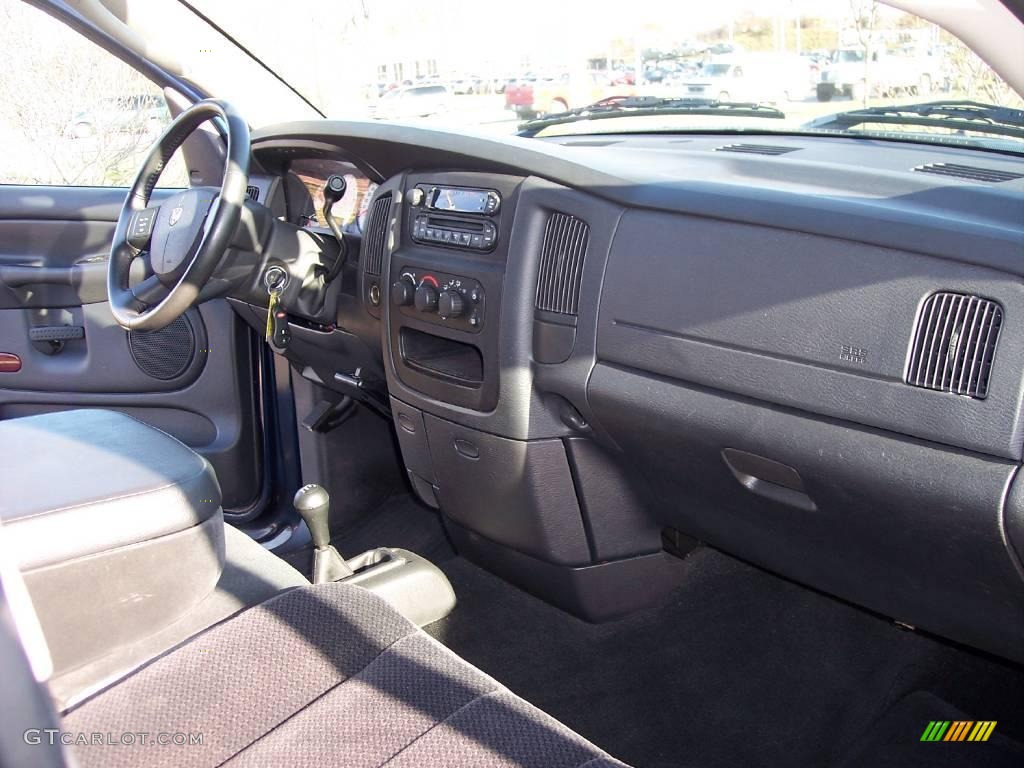 2005 Ram 2500 Big Horn Quad Cab 4x4 - Patriot Blue Pearl / Dark Slate Gray photo #24