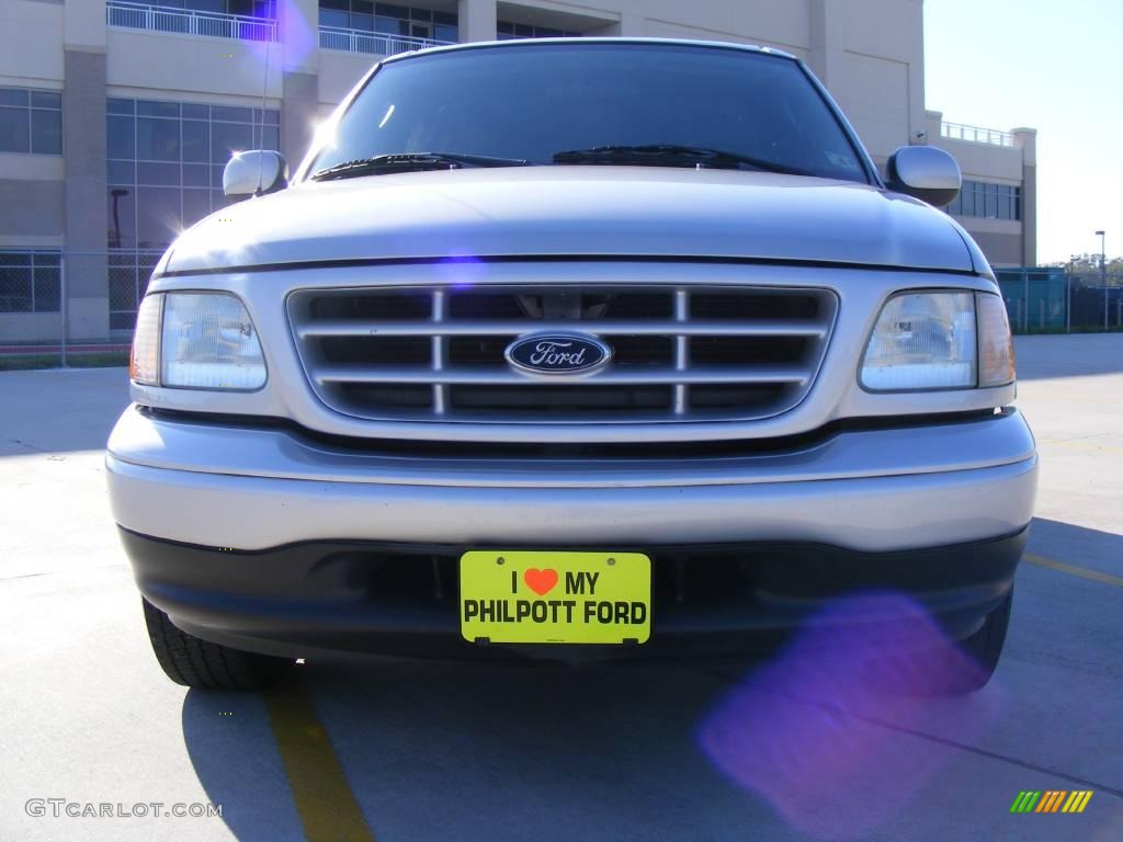 2003 F150 XL Sport Regular Cab - Silver Metallic / Medium Graphite Grey photo #9