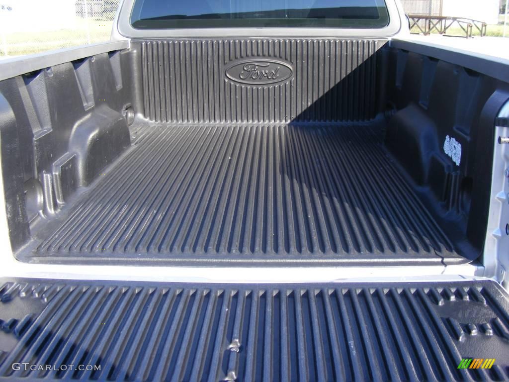 2003 F150 XL Sport Regular Cab - Silver Metallic / Medium Graphite Grey photo #21