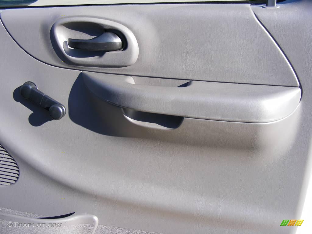 2003 F150 XL Sport Regular Cab - Silver Metallic / Medium Graphite Grey photo #22