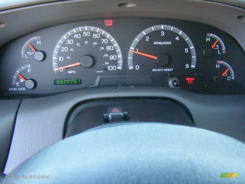 2003 F150 XL Sport Regular Cab - Silver Metallic / Medium Graphite Grey photo #31