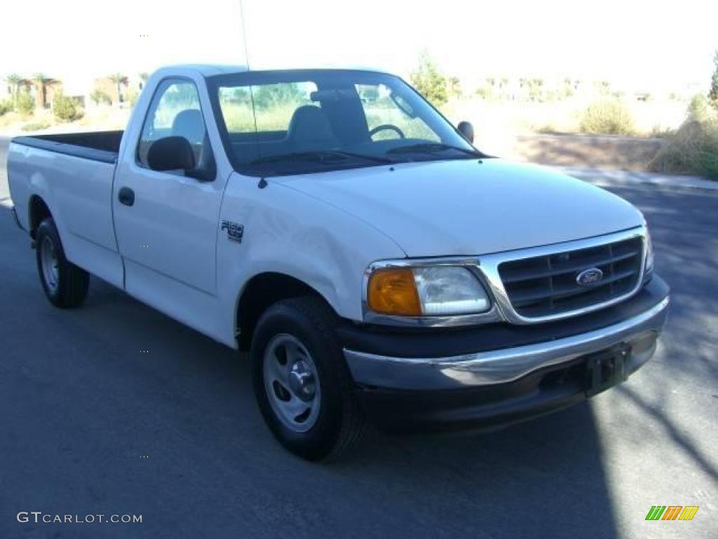 2004 F150 XL Regular Cab - Oxford White / Dark Flint photo #5