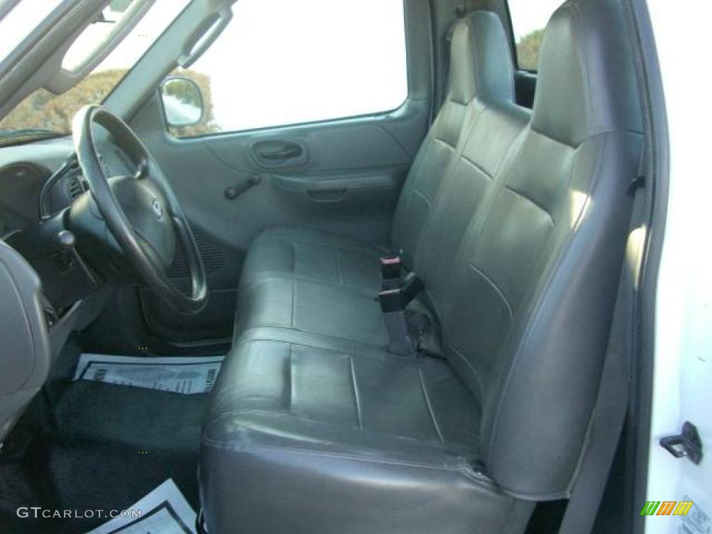 2004 F150 XL Regular Cab - Oxford White / Dark Flint photo #14