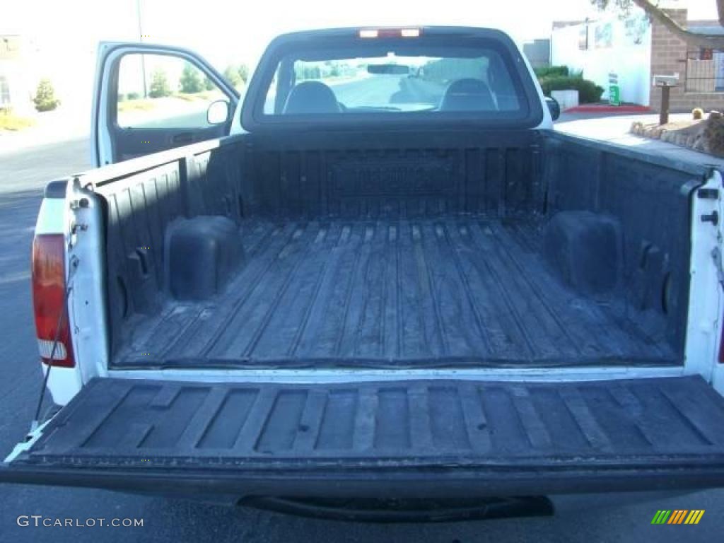 2004 F150 XL Regular Cab - Oxford White / Dark Flint photo #16