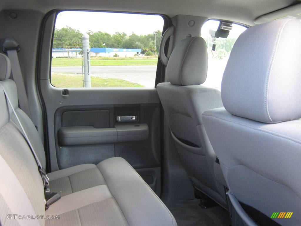 2004 F150 XLT SuperCrew - Medium Wedgewood Blue Metallic / Dark Flint photo #18