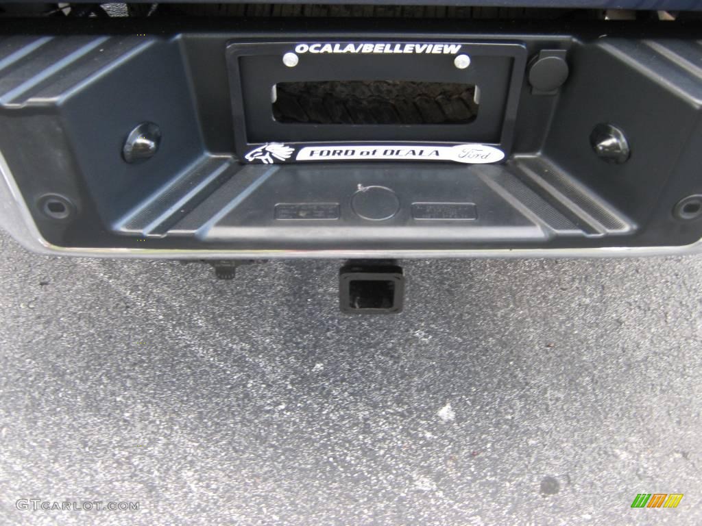 2004 F150 XLT SuperCrew - Medium Wedgewood Blue Metallic / Dark Flint photo #26