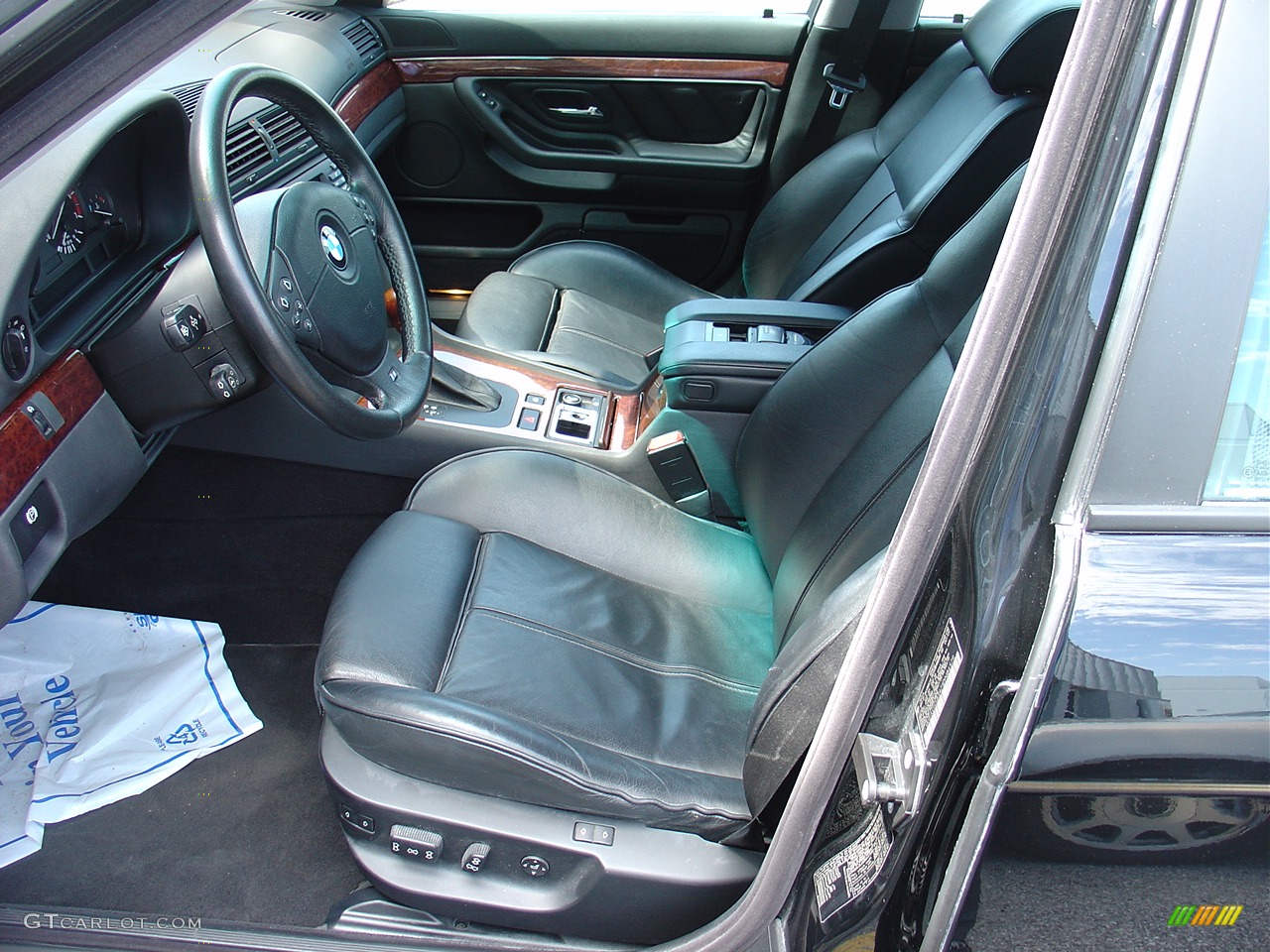 2001 7 Series 740i Sedan - Black / Black photo #2