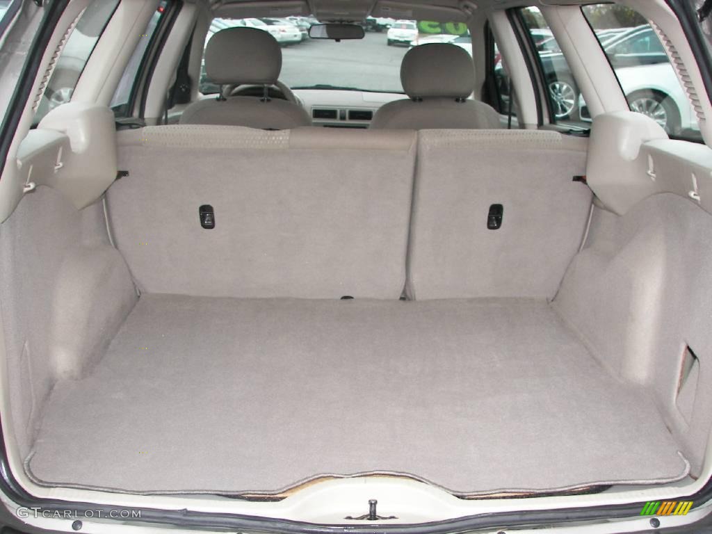 2005 Focus ZXW SES Wagon - Arizona Beige Metallic / Dark Pebble/Light Pebble photo #7
