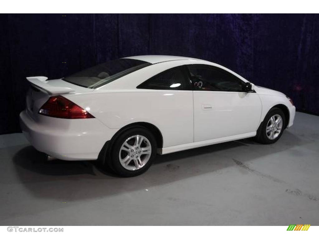 2007 Accord LX Coupe - Taffeta White / Ivory photo #18