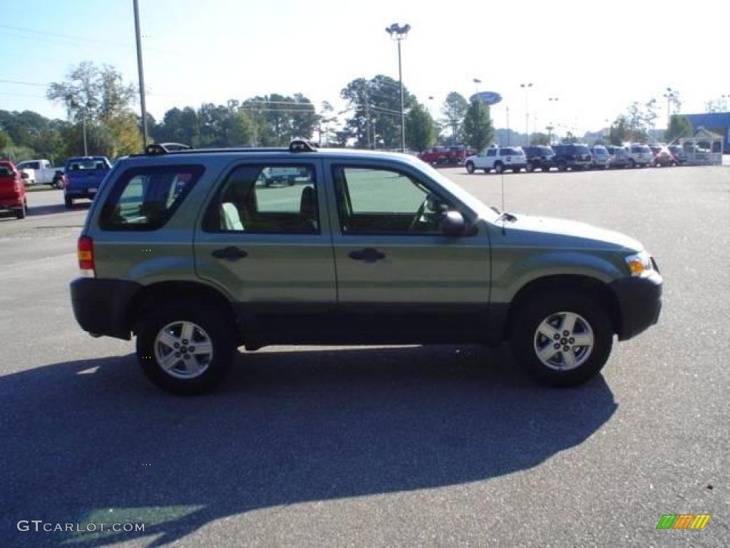 2007 Escape XLS - Titanium Green Metallic / Medium/Dark Flint photo #4