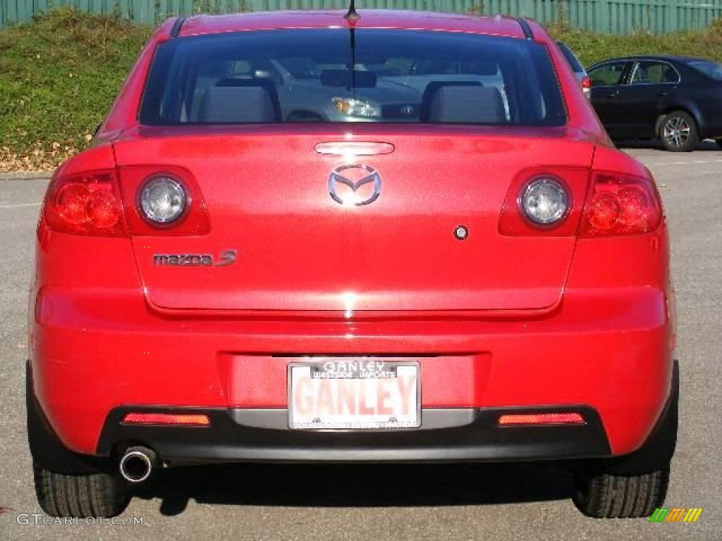 2005 MAZDA3 i Sedan - Velocity Red Mica / Black photo #4