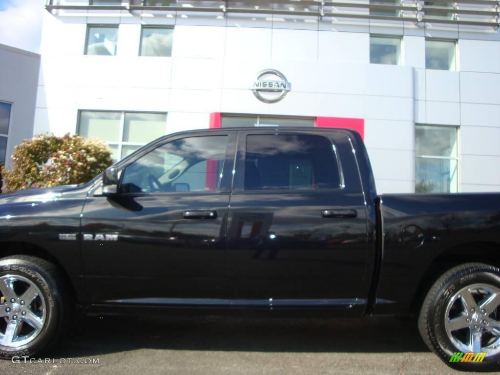 2009 Ram 1500 Sport Crew Cab - Brilliant Black Crystal Pearl / Dark Slate Gray photo #20