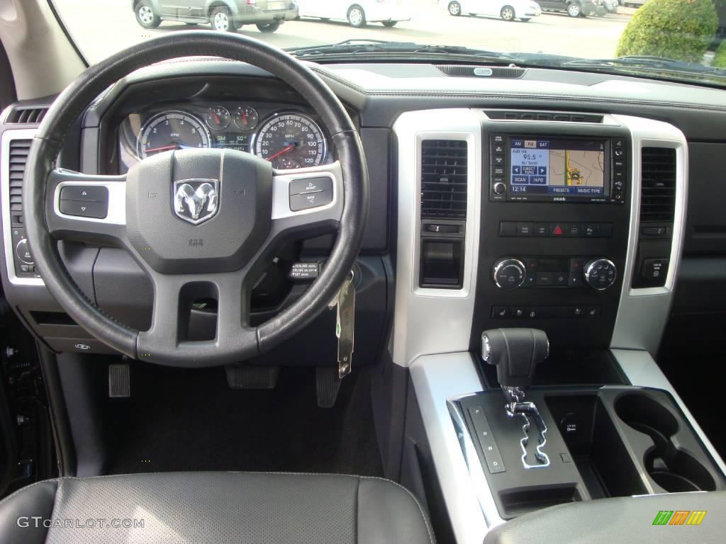 2009 Ram 1500 Sport Crew Cab - Brilliant Black Crystal Pearl / Dark Slate Gray photo #33