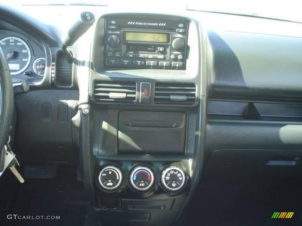 2004 CR-V EX 4WD - Nighthawk Black Pearl / Black photo #8