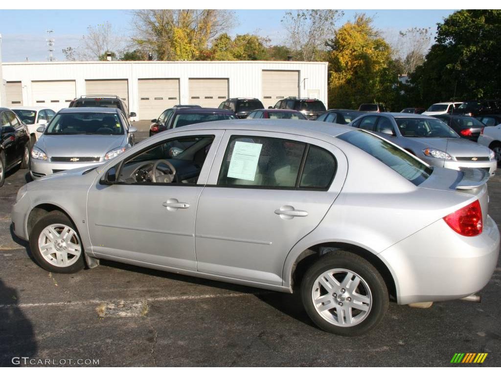 2006 Cobalt LT Sedan - Ultra Silver Metallic / Gray photo #8