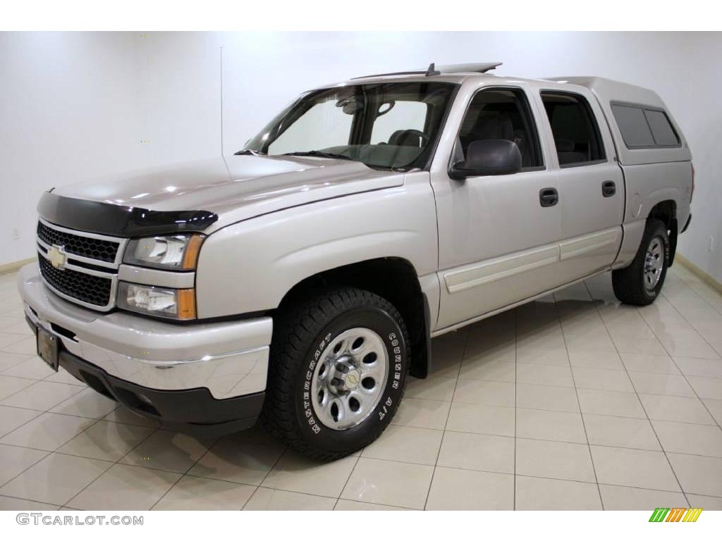 2006 Silverado 1500 LT Crew Cab 4x4 - Silver Birch Metallic / Dark Charcoal photo #3