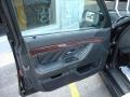 Black - 7 Series 740i Sedan Photo No. 7