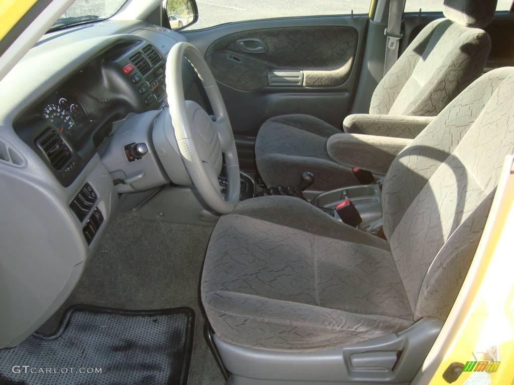 2002 Tracker LT 4WD Hard Top - Yellow / Medium Gray photo #4