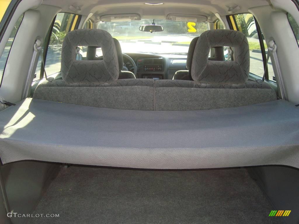 2002 Tracker LT 4WD Hard Top - Yellow / Medium Gray photo #7