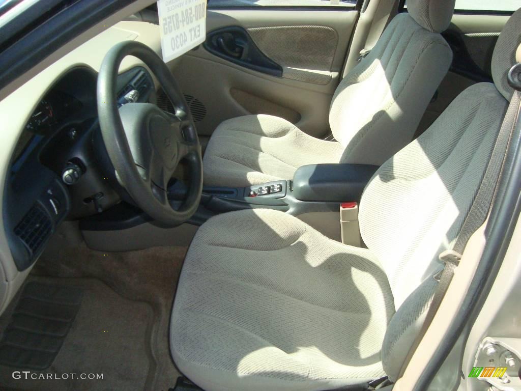 2004 Cavalier LS Sedan - Sandrift Metallic / Neutral photo #4