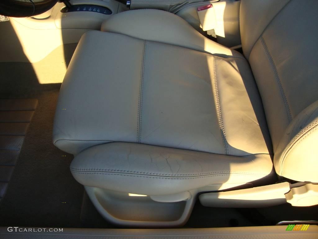 2002 Cabrio GLX - Marlin Blue Pearl / Beige photo #16