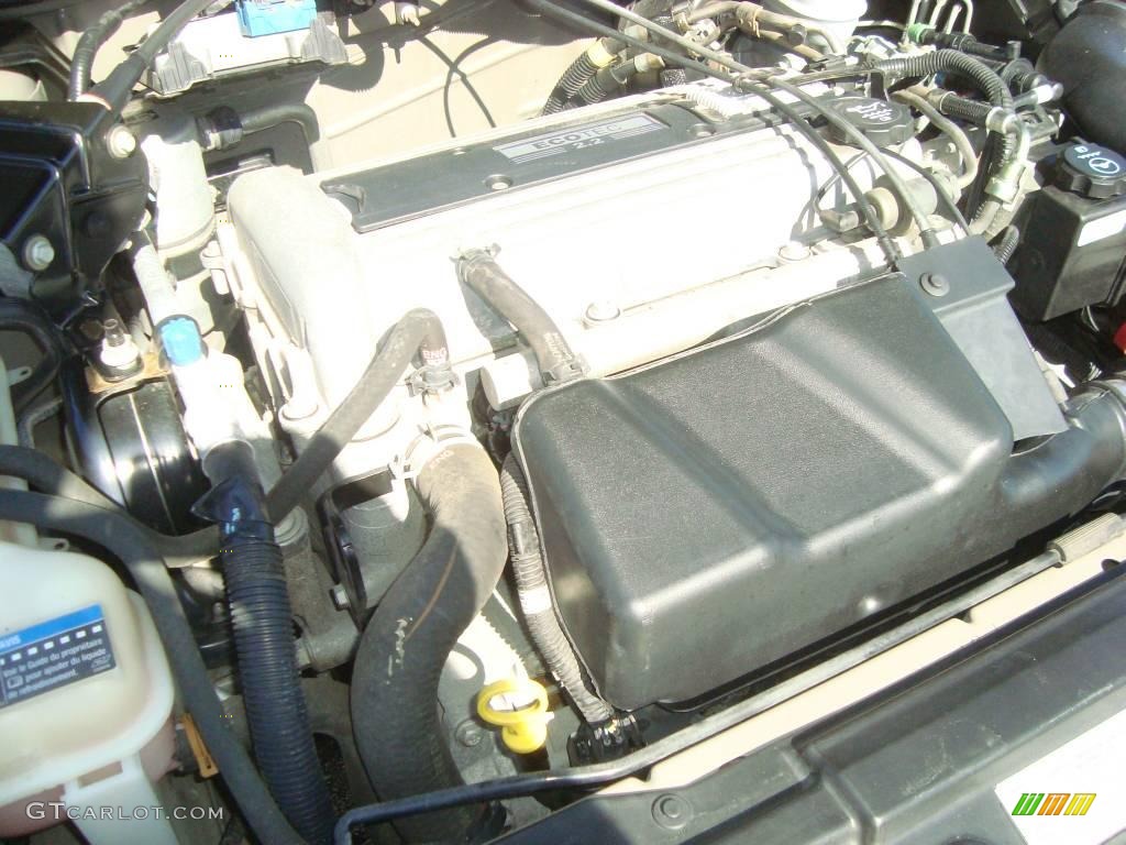 2004 Cavalier LS Sedan - Sandrift Metallic / Neutral photo #15