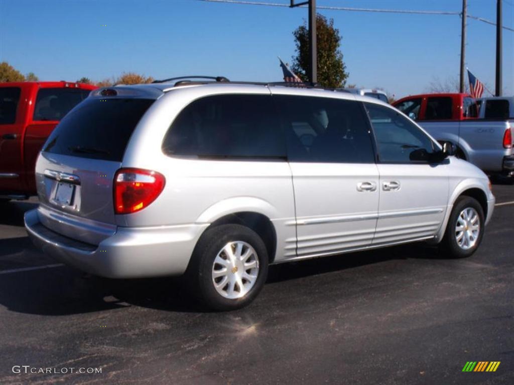 2002 Town & Country LXi - Bright Silver Metallic / Taupe photo #3