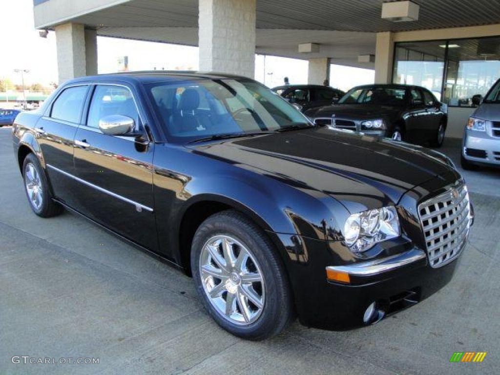 Brilliant Black Crystal Pearl Chrysler 300