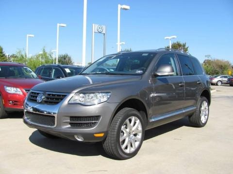 2009 Volkswagen Touareg 2 TDI Data, Info and Specs