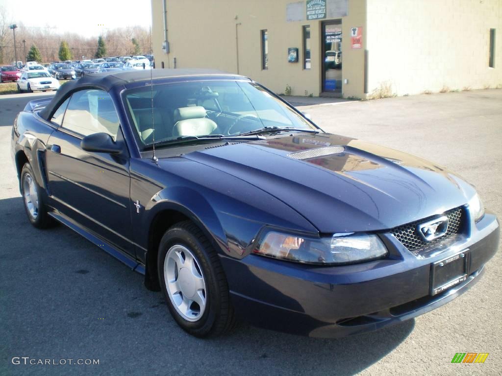 2001 Mustang V6 Convertible - True Blue Metallic / Medium Graphite photo #11