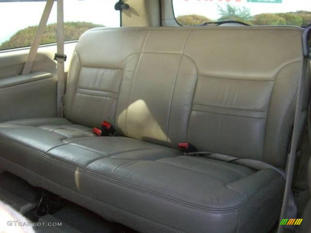 2000 Excursion Limited 4x4 - Toreador Red Metallic / Medium Parchment photo #54