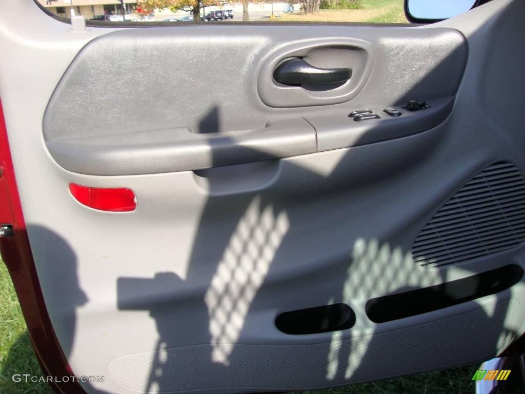 2003 F150 XLT Regular Cab 4x4 - Toreador Red Metallic / Medium Graphite Grey photo #13