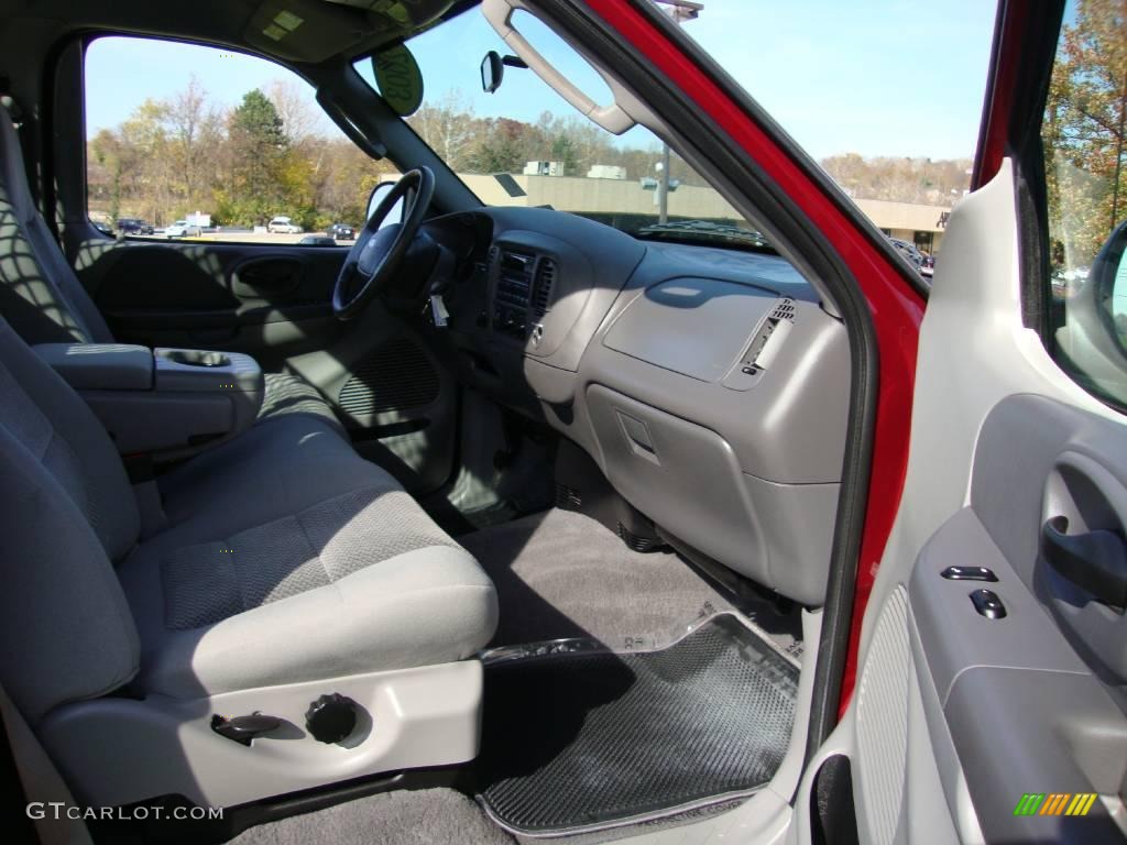2003 F150 XLT Regular Cab 4x4 - Toreador Red Metallic / Medium Graphite Grey photo #19