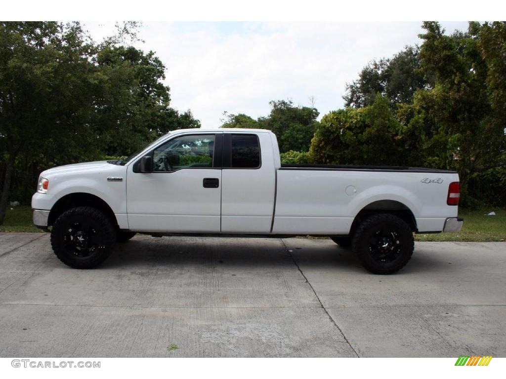 2006 F150 XLT SuperCab 4x4 - Oxford White / Medium/Dark Flint photo #4