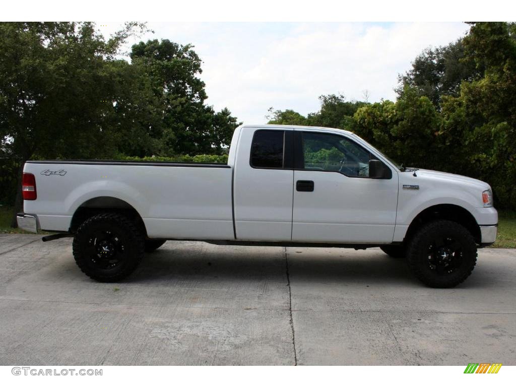 2006 F150 XLT SuperCab 4x4 - Oxford White / Medium/Dark Flint photo #11