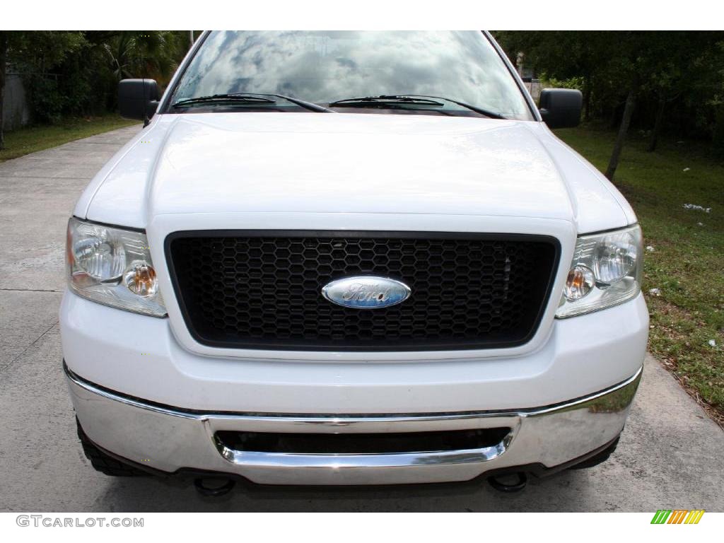 2006 F150 XLT SuperCab 4x4 - Oxford White / Medium/Dark Flint photo #15