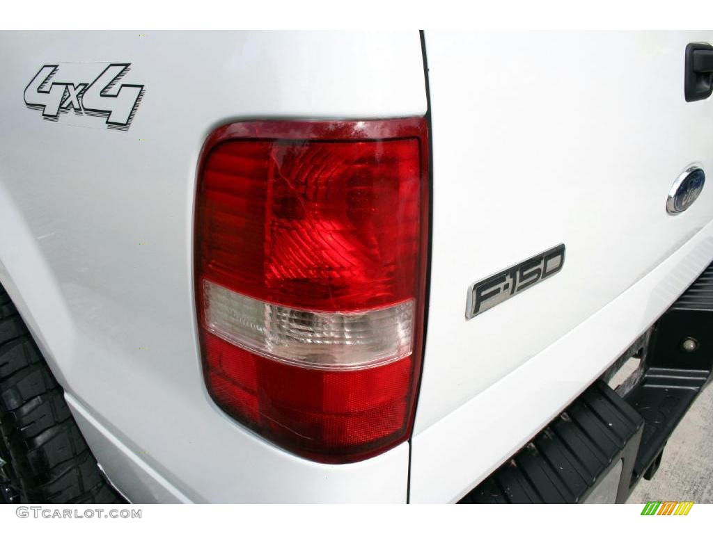 2006 F150 XLT SuperCab 4x4 - Oxford White / Medium/Dark Flint photo #23