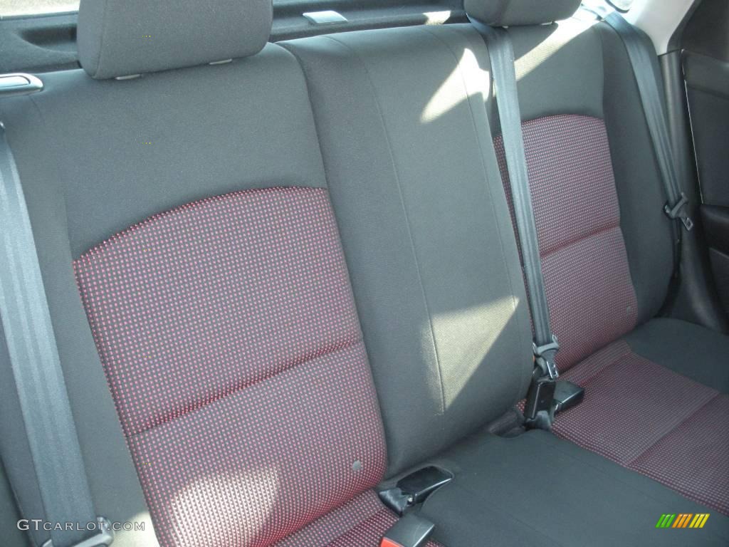 2004 MAZDA3 s Hatchback - Sunlight Silver Mica / Black/Red photo #18